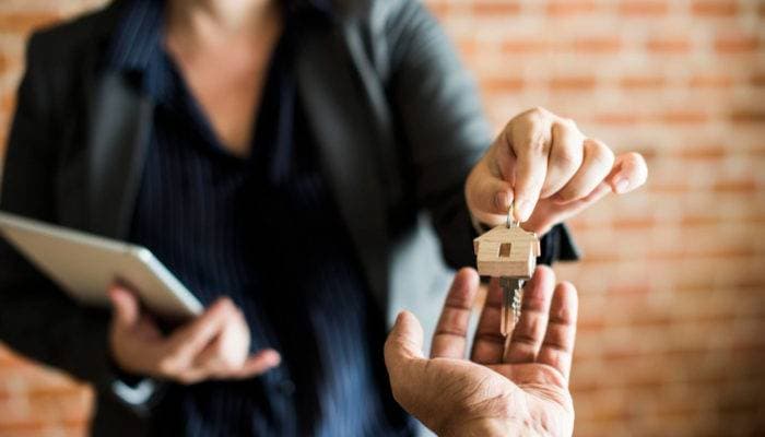 The Advantages of Using a Local Estate Agent 