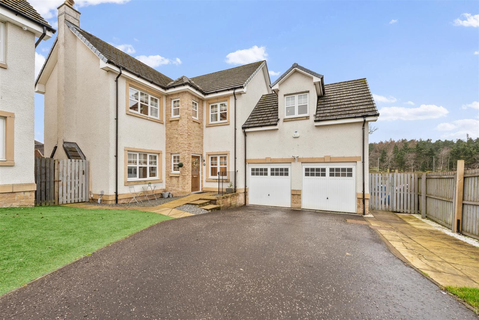 Milne Drive, Redding, Falkirk