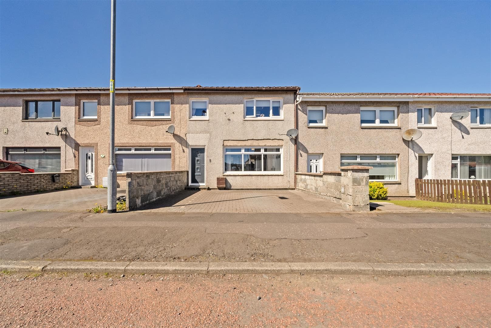 Fortissat Avenue, Shotts
